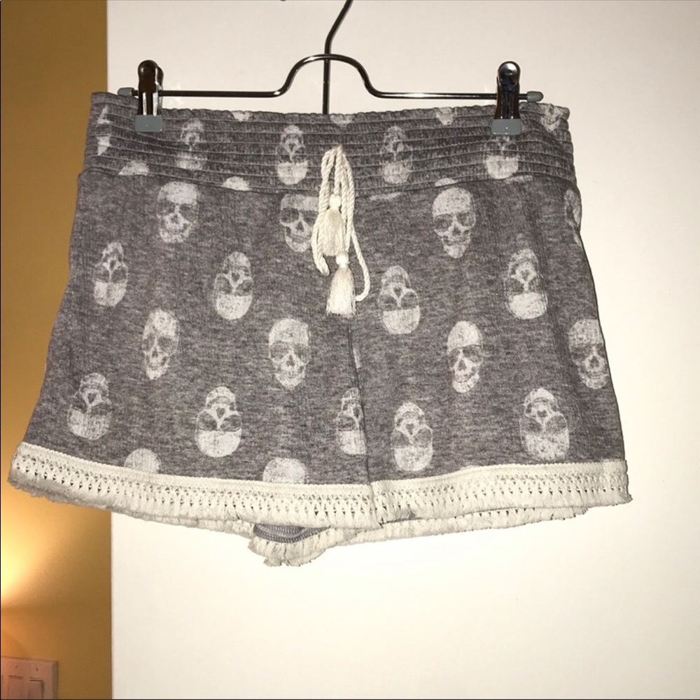 NWOT Skull shorts